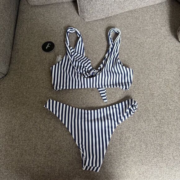 Lulus Medium Navy and white striped bikini - Picture 5 of 5